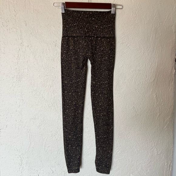 SPANX Look At Me Now Seamless Olive Leopard Leggings - Picture 5 of 14